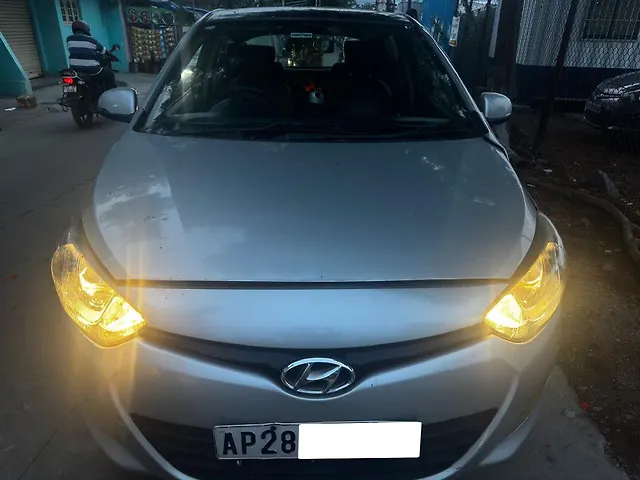 Used 2013 Hyundai i20 in Hyderabad