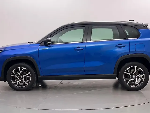 Used Toyota Urban Cruiser Hyryder V Hybrid [2022-2023] in Bangalore