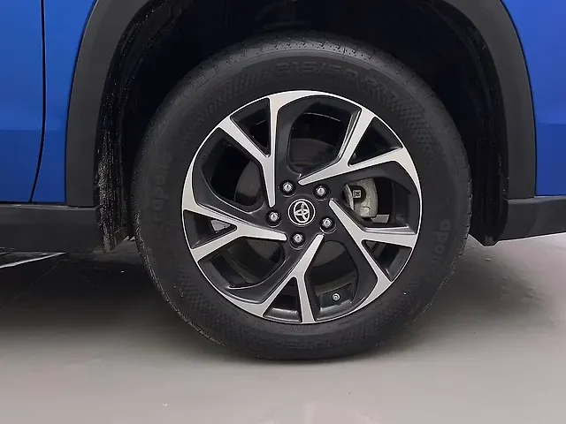 Used Toyota Urban Cruiser Hyryder V Hybrid [2022-2023] in Bangalore