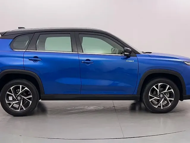 Used Toyota Urban Cruiser Hyryder V Hybrid [2022-2023] in Bangalore