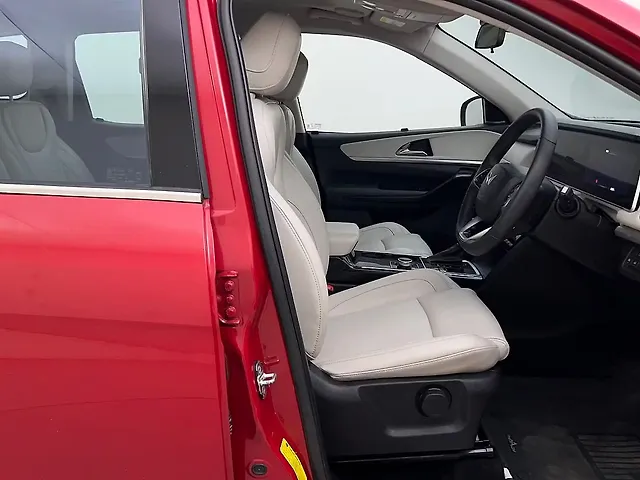 Used Mahindra XUV700 AX 7 Petrol AT Luxury Pack 7 STR [2021] in Bangalore