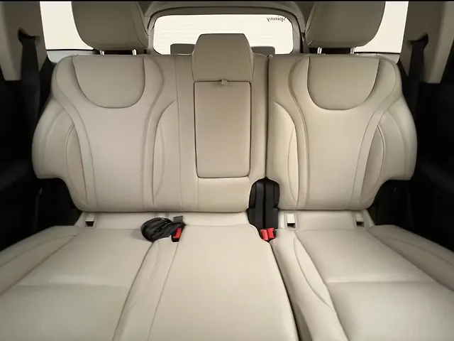 Used Mahindra XUV700 AX 7 Petrol AT Luxury Pack 7 STR [2021] in Bangalore