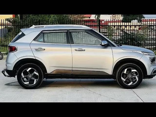 Used Hyundai Venue SX 1.5 Diesel in Lucknow