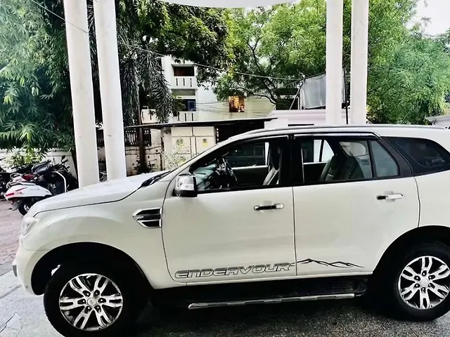 Used Ford Endeavour [2016-2019] Titanium 3.2 4x4 AT in Lucknow