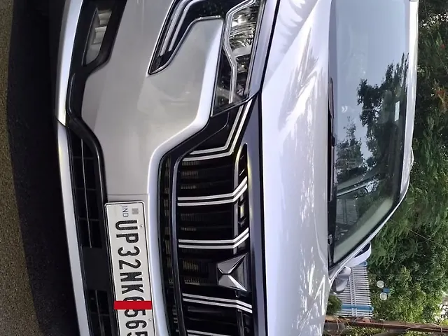 Used Mahindra XUV700 AX 5 Diesel AT 7 STR [2021] in Lucknow