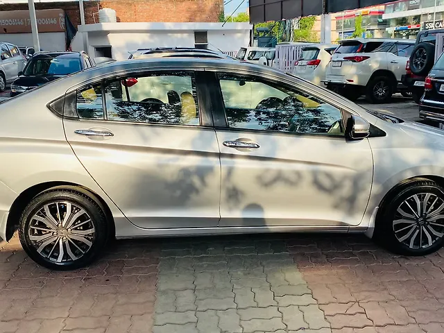 Used Honda City 4th Generation ZX Diesel in Lucknow