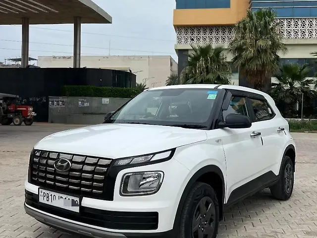 Used 2023 Hyundai Venue in Chandigarh