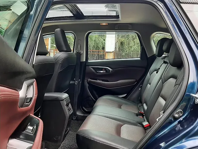 Used Maruti Suzuki Grand Vitara Alpha Smart Hybrid AT [2022-2023] in Mumbai