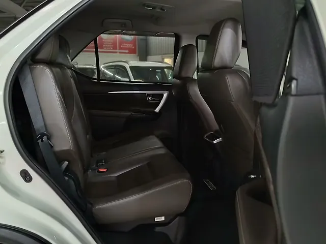 Used Toyota Fortuner [2016-2021] 2.8 4x4 AT in Bangalore