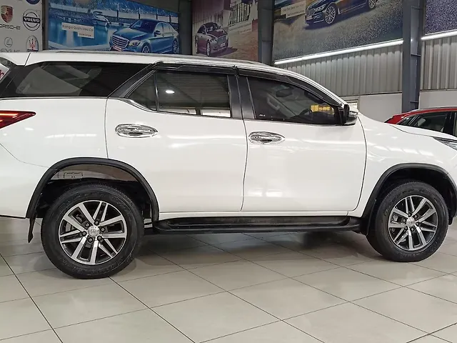 Used Toyota Fortuner [2016-2021] 2.8 4x4 AT in Bangalore