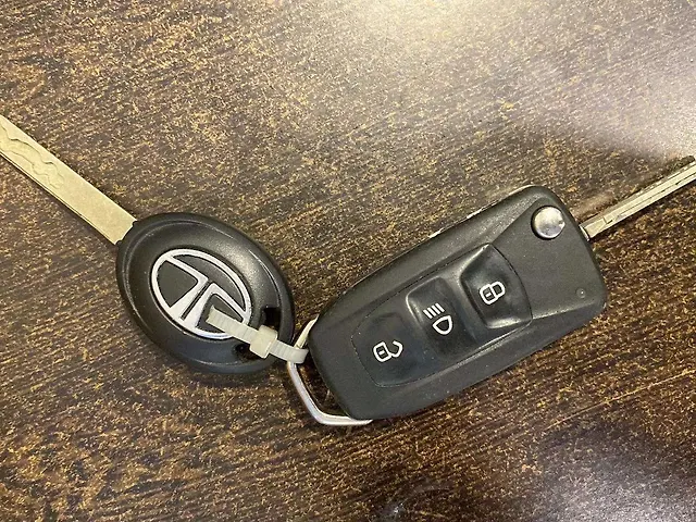 Used Tata Nexon [2017-2020] XMA Petrol in Jaipur