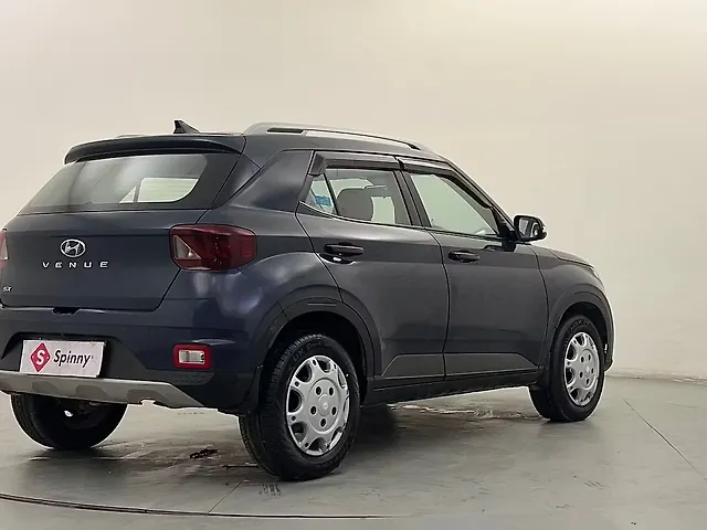 Used Hyundai Venue SX 1.5 Diesel in Delhi