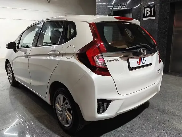 Used Honda Jazz [2015-2018] V AT Petrol in Ahmedabad