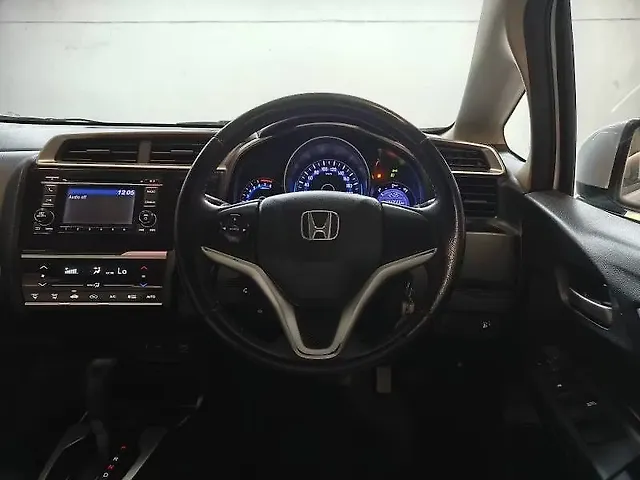 Used Honda Jazz [2015-2018] V AT Petrol in Ahmedabad