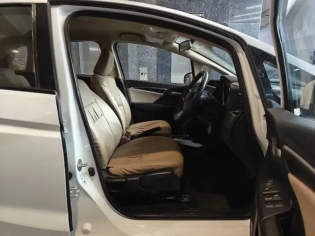 Used Honda Jazz [2015-2018] V AT Petrol in Ahmedabad