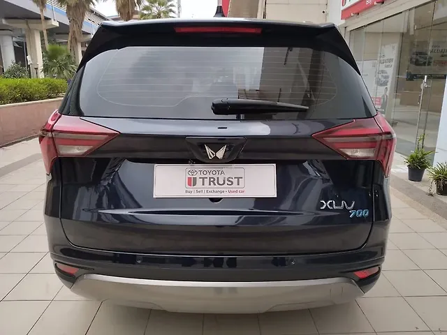 Used Mahindra XUV700 AX 5 Petrol MT 7 STR [2021] in Delhi