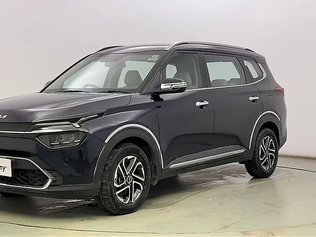 Used 2022 Kia Carens in Kolkata