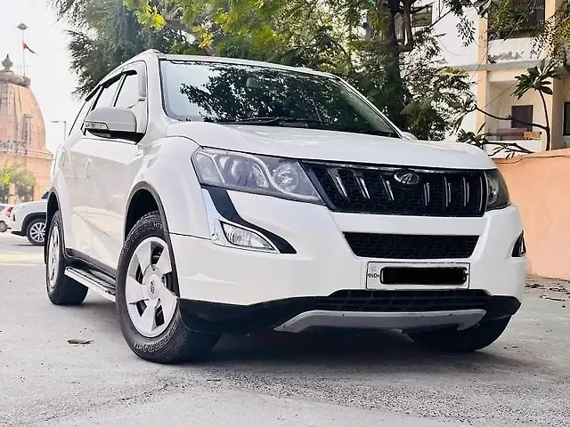 Used 2017 Mahindra XUV500 in Vadodara