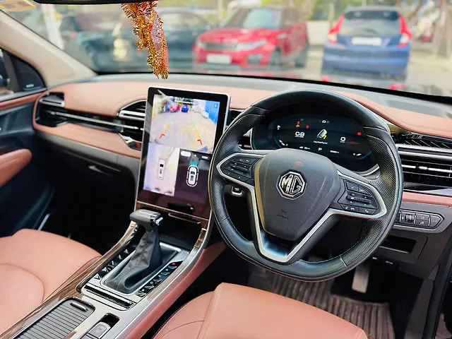 Used MG Hector Plus Savvy Pro 1.5 Turbo Petrol CVT 7 STR in Hyderabad