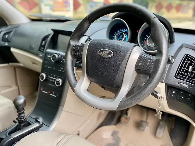 Used Mahindra XUV500 [2015-2018] W6 in Delhi