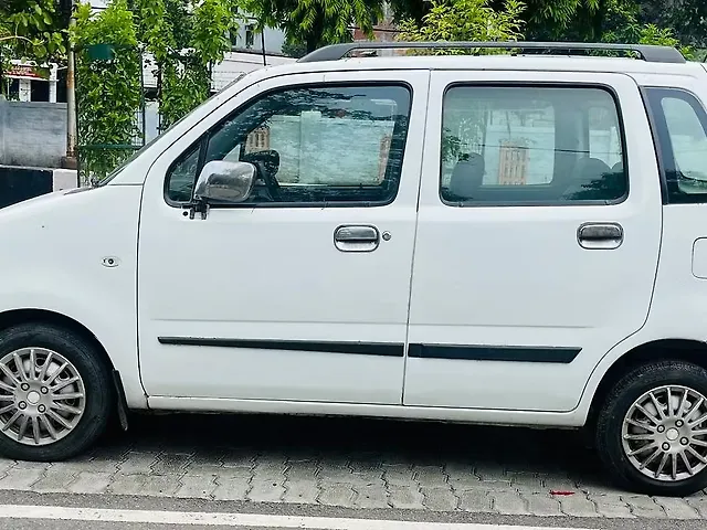 Used Maruti Suzuki Wagon R 1.0 [2010-2013] LXi in Kanpur