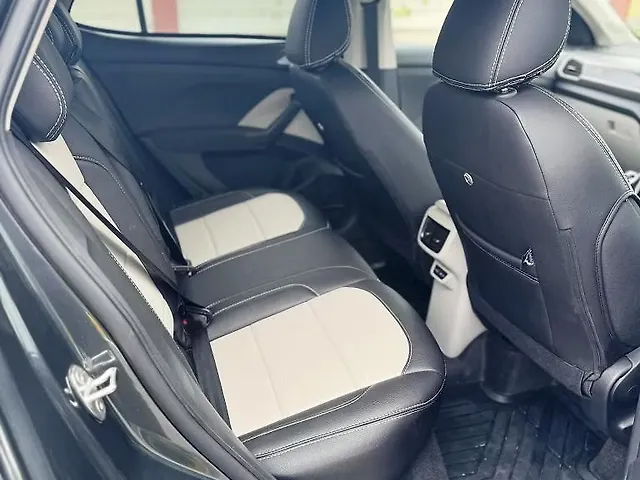 Used Volkswagen Taigun Highline 1.0 TSI MT in Delhi