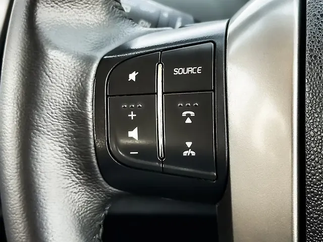 Used Mahindra XUV500 W11 AT in Delhi