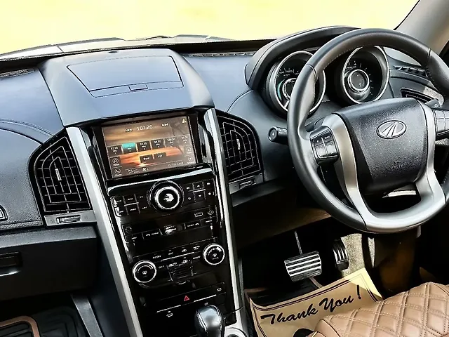 Used Mahindra XUV500 W11 AT in Delhi