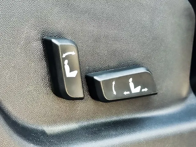 Used Mahindra XUV500 W11 AT in Delhi