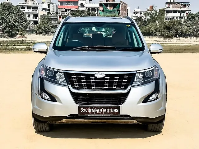 Used Mahindra XUV500 W11 AT in Delhi