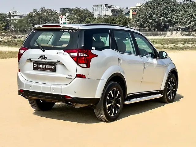 Used Mahindra XUV500 W11 AT in Delhi