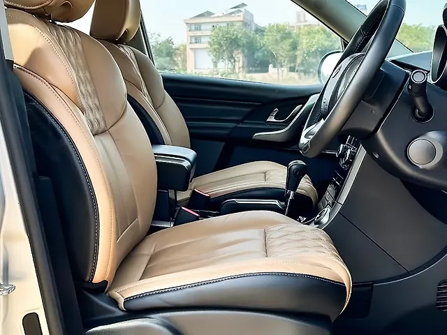 Used Mahindra XUV500 W11 AT in Delhi