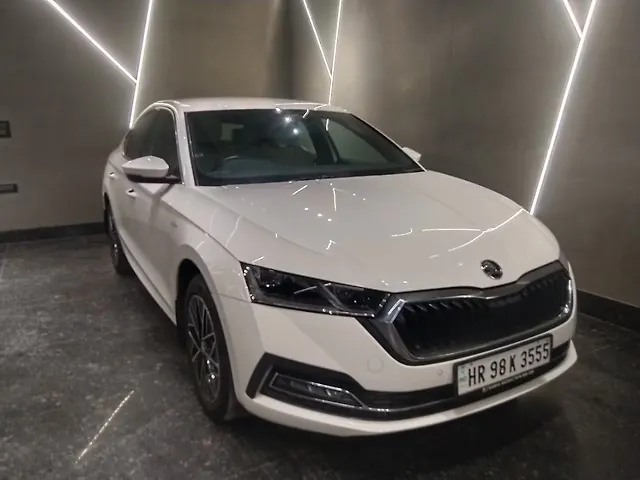 Used Skoda Octavia L&K 2.0 in Delhi