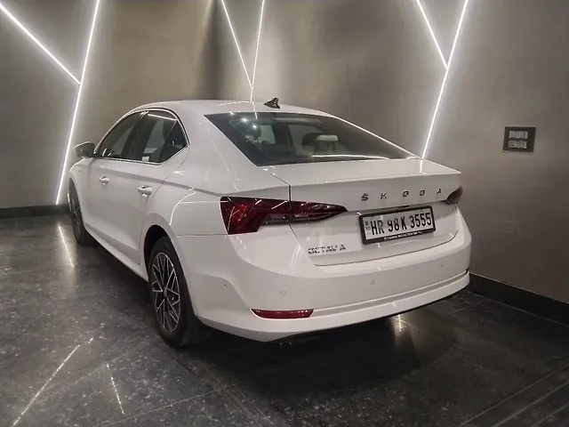 Used Skoda Octavia L&K 2.0 in Delhi