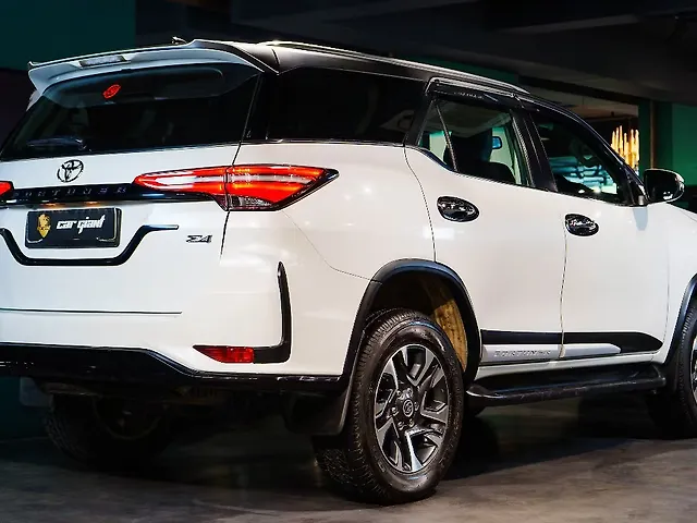 Used Toyota Fortuner Legender 2.8 4X4 AT in Delhi