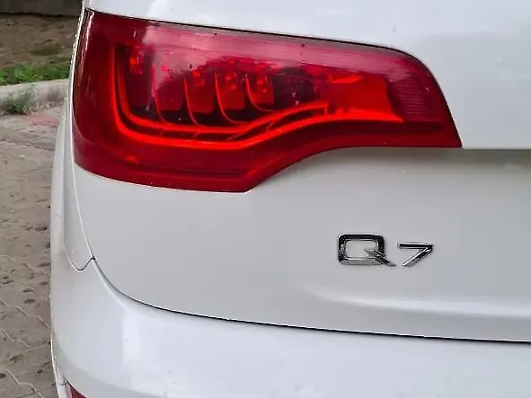 Used Audi Q7 [2010 - 2015] 35 TDI Premium + Sunroof in Lucknow