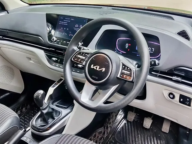 Used Kia Carens [2022-2023] Prestige Plus 1.4 Petrol MT 7 STR in Delhi
