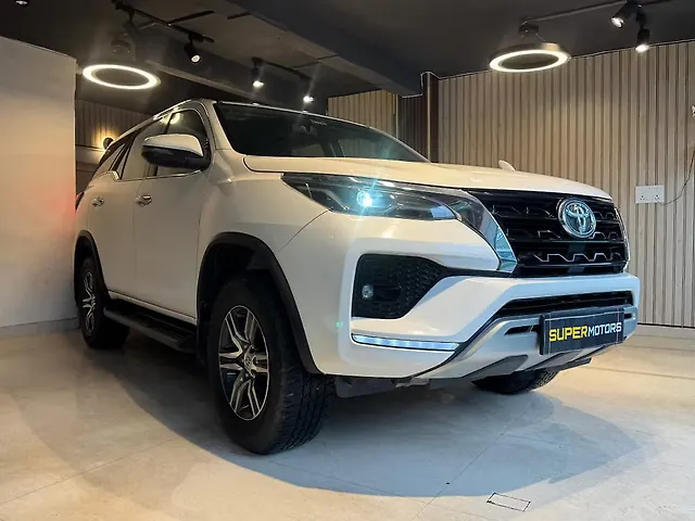 Used Toyota Fortuner [2016-2021] 2.8 4x2 AT [2016-2020] in Delhi