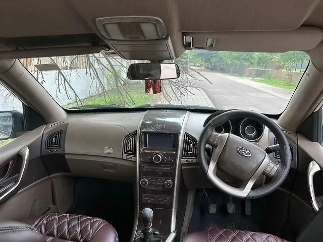 Used Mahindra XUV500 [2011-2015] W8 2013 in Kanpur