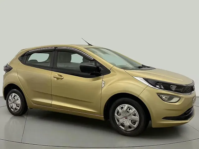 Used 2020 Tata Altroz in Delhi