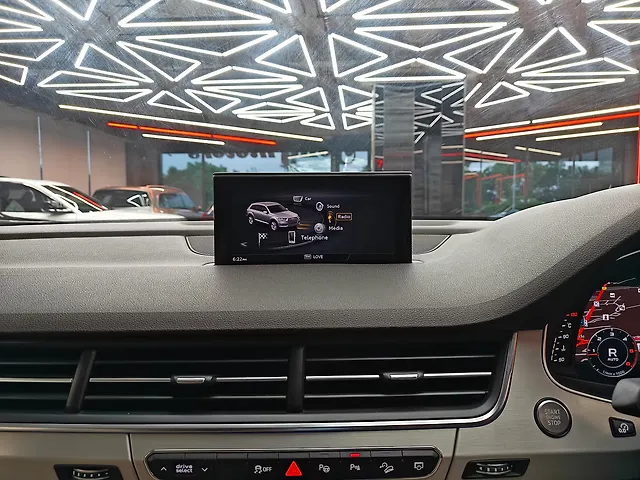 Used Audi Q7 [2015-2020] 45 TDI Technology Pack in Ahmedabad