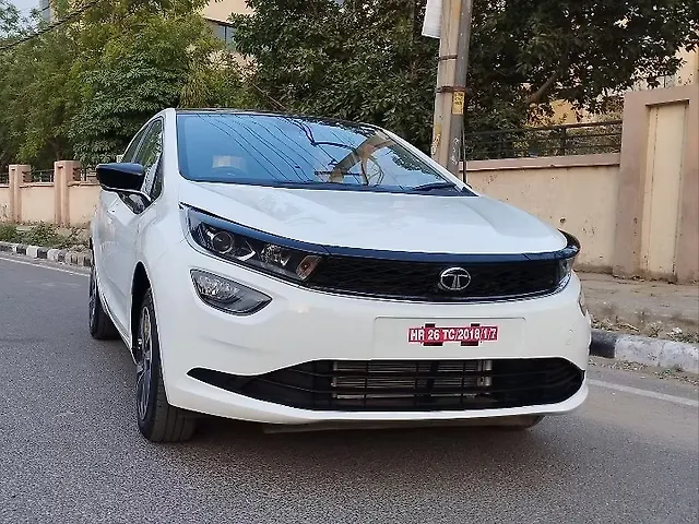 Used 2024 Tata Altroz in Delhi