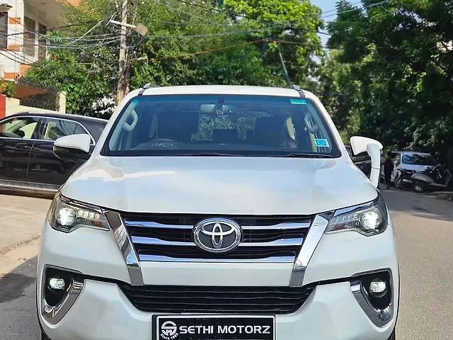 Used 2020 Toyota Fortuner in Delhi