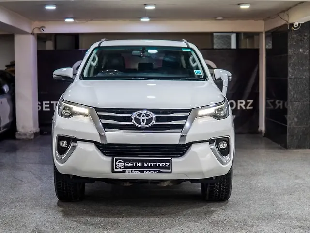 Used Toyota Fortuner [2016-2021] 2.8 4x4 AT in Delhi