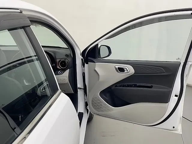 Used Hyundai Aura SX 1.2 Petrol in Ahmedabad