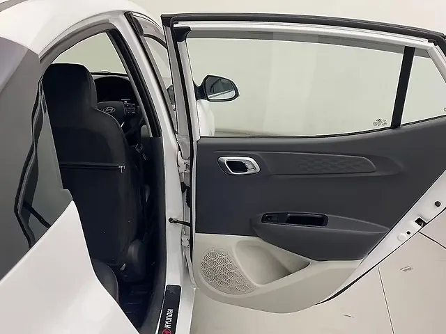 Used Hyundai Aura SX 1.2 Petrol in Ahmedabad