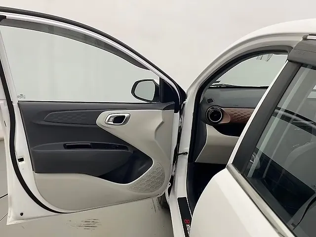 Used Hyundai Aura SX 1.2 Petrol in Ahmedabad