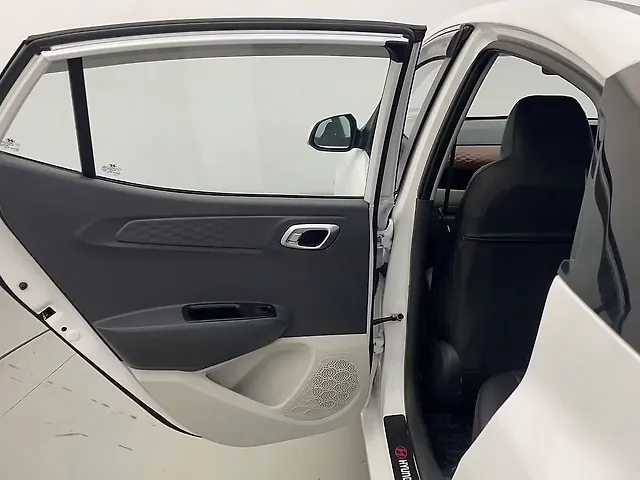 Used Hyundai Aura SX 1.2 Petrol in Ahmedabad