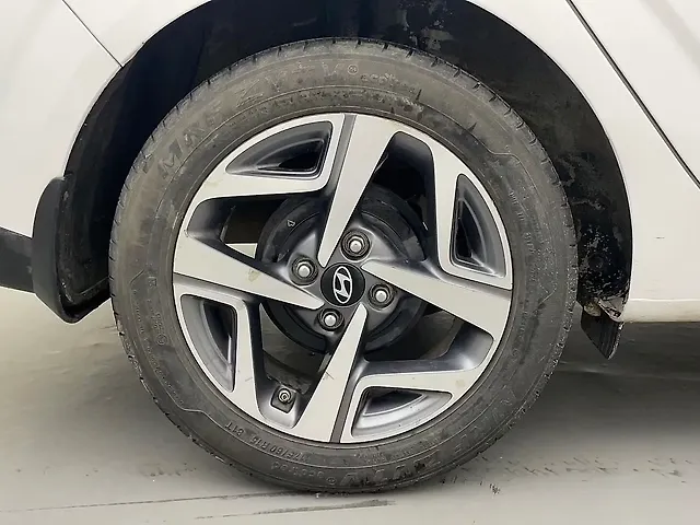 Used Hyundai Aura SX 1.2 Petrol in Ahmedabad