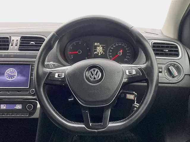 Used Volkswagen Polo Highline Plus 1.0L TSI in Hyderabad